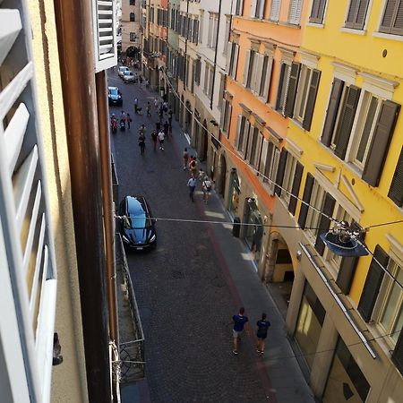 Appartamento In Centro Bergamo Bagian luar foto