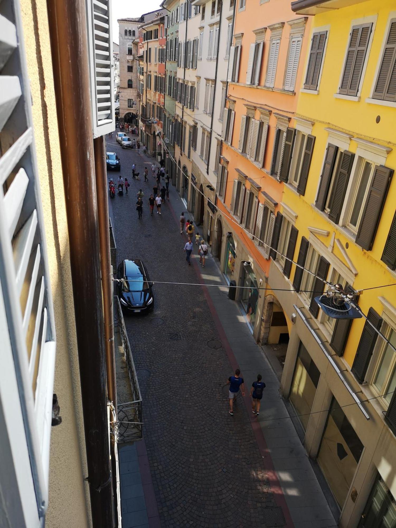 Appartamento In Centro Bergamo Bagian luar foto